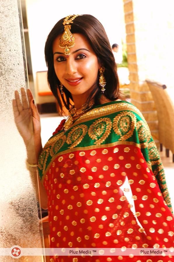 Sanjana Galrani In Saree Diwali Look - Stills | Picture 110830